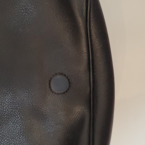 Lizzie Fortunato navy leather crossbody bag - Picture 9 of 11